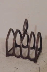 An antique George Bowen silver plated toast rack - Picture 1 of 15