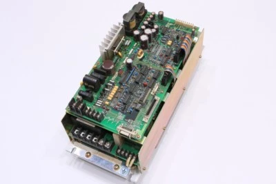 * SERVO DRIVE YAMAZAKI MAZAK D72VD006300 00B038-C Foto 1 de 3