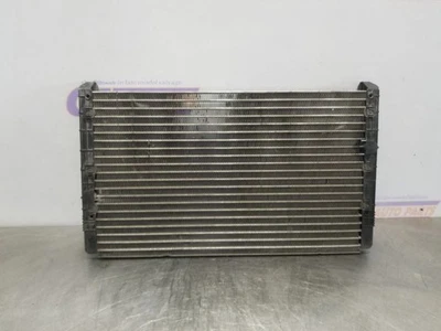 Toyota Tacoma SR5 2002 condensador de aire acondicionado de 3,4 L Foto 1 de 4