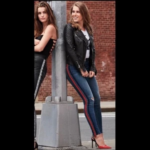 Express Jeans Women 8 Regular Ankle Legging High Rise Stretch Red Stripe Raw Hem - Picture 1 of 17