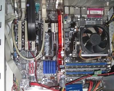 Asus A8N SLI Deluxe Mainboard mit AMD Athlon X2 4200+ 3GB RAM ATI Radeon HD3850 - Bild 1 von 4