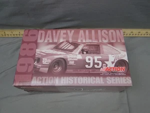 1986 Davey Allison #95 Miller Nova 1:24 NASCAR Nova Action Diecast nuovo con scatola edizione limitata - Foto 1 di 13