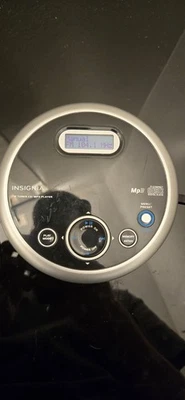 Insignia NS-PS113 портативный CD/MP3-плеер с FM-радио - проверенная работа -.. Лот #2 - Изображение 1 из 4