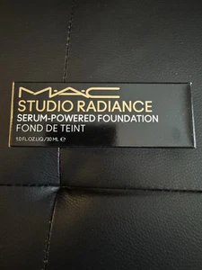 MAC Studio Radiance Serum Powered Foundation ~ NC35 ~ 1oz/30ml Full Size NIB - Picture 1 of 6