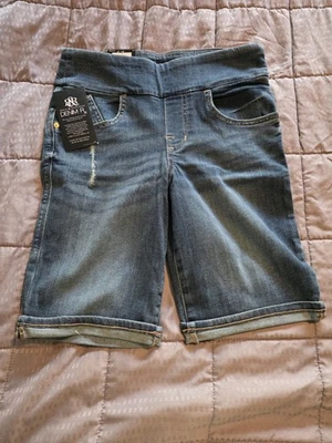 Pantalones Cortos Rock & Republic Denim RX Pull-on Bermuda Azul Denim Nuevos con Etiquetas Talla 6 Elásticos Foto 1 de 4