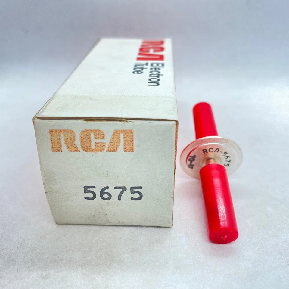 TUBO DE VÁLVULA 5675 RCA DE LOTE ANTIGUO