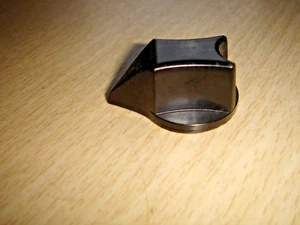 Vintage black Bakelite knobs 1/4" shaft grubscrew type - Picture 1 of 6