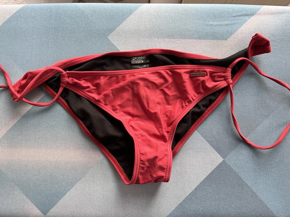 Protest UMA Bikiniunterteil 40 Canyon (Rot) - Bild 1 von 4