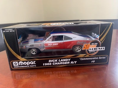 Cargador Dodge NHRA Dick Landy 1968 ERTL 50 años HEMI Mopar escala 1:18 PRO STOCK Foto 1 de 4