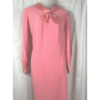 Vestido rosa de goma burbuja tejido doble vintage de los años 60 para mujer puños con lazo satinado brazos divididos Foto 1 de 4