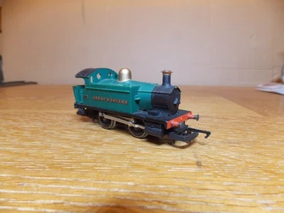 HORNBY R077 GWR HOLDEN CLASS 0-4-0T LOCO No 101 in GWR Green Livery. OO Gauge - Image 1 of 4