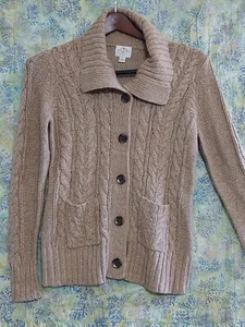 ST. JOHNS BAY hellbraune Strickjacke geknöpfter Pullover Größe Small haferflocken lässig weich kuschelig - Bild 1 von 7