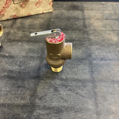 AGF - M7000 - 1/2" Pressure Relief Valve - 175 psi - New open box - Image 1 of 3