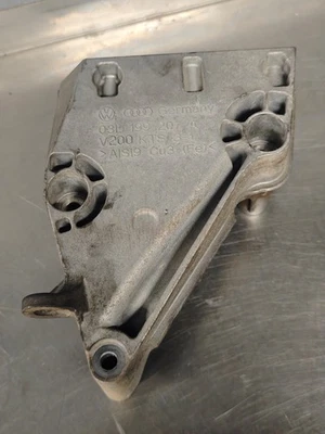 VW POLO V 5 SEAT IBIZA SUPPORT MOTEUR COTÉ DISTRIBUTION 03L199207A 1.6 TDI - Photo 1/2