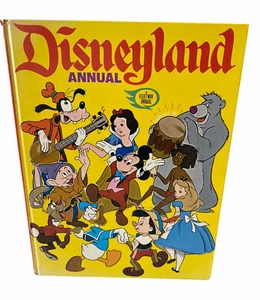  Disneyland Annual Vintage 1974 Illustrated Book Comics Puzzles Colouring Games - Picture 1 of 12