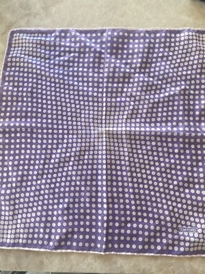 TOM FORD LAVANDA Y CÍRCULOS BLANCOS PAÑUELO DE BOLSILLO 100 SEDA Foto 1 de 4