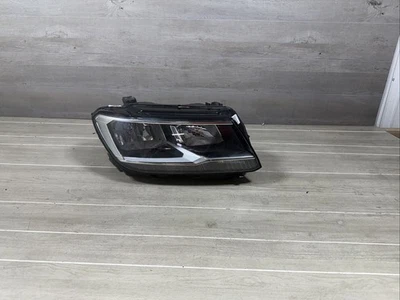 Faro halógeno lateral derecho pasajero VW Volkswagen Tiguan 2018-2021 5NL941006 Foto 1 de 4