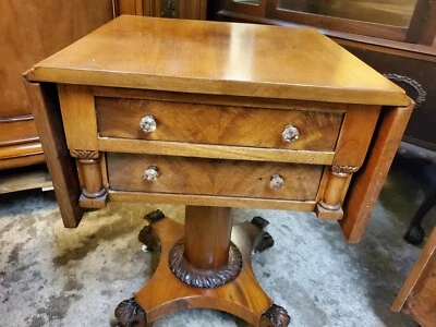 Антикварный швейный приставной столик - ножки с опущенными листьями / когтями - отличное состояние - Изображение 1 из 4