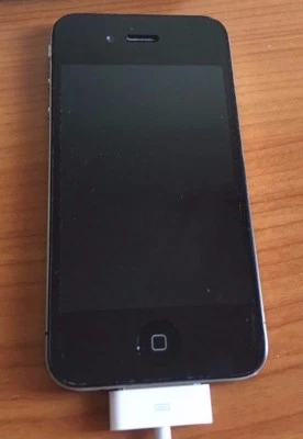 Iphone 4, 16gb, Unlocked black - Image 1 of 2
