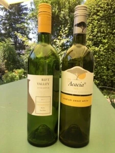 Äthiopischer Wein - 2 leere Weinflaschen - Bild 1 von 6