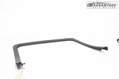 GMC YUKON 2015-2020 marco de ventana de puerta lateral derecha moldura decoración OEM Foto 1 de 4