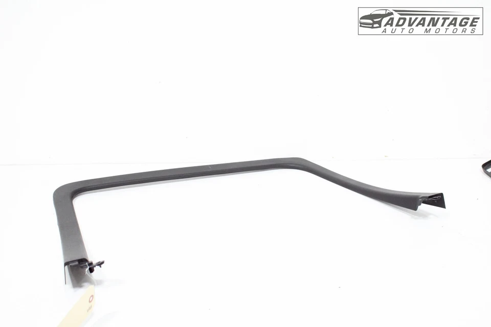 2015-2020 GMC YUKON REAR RIGHT SIDE DOOR WINDOW FRAME MOLDING GARNISH OEM - Image 1 of 4