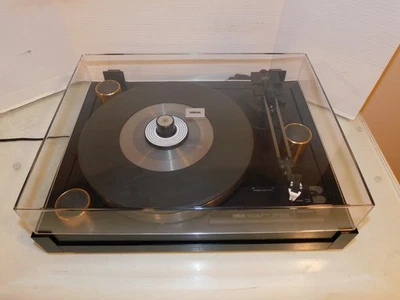 Yamaha PF-800 Audiophile Quality Turntable - Image 1 of 4