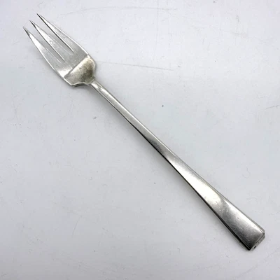 Towle Silver Craftsman Sterling Oyster Fork 5-3/4" Approx 22g No Monogram - Image 1 of 4