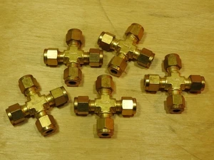 Lot of 5 Fittings - 1/4 inch Union Cross, Brass, Swagelok B-400-4 - Picture 1 of 6