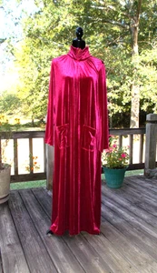 Joan Rivers Long Robe Large Velour Velvet Red Full Zip Long Sleeve - Picture 1 of 5