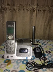 AT&T CL82351  DECT 6.0 Cordless Telephone 1 Handset & Main Base Charging Dock - Picture 1 of 7
