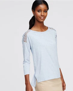 Ann Taylor – Damen XS blau 3/4 Ärmel Spitze Schulter T-Shirt $ 39,50 (T30) - Bild 1 von 6