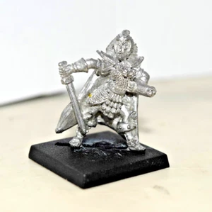 Warhammer Dark Elf Champion with Sword - Citadel Dark Elves (1980s, OOP) - Picture 1 of 11