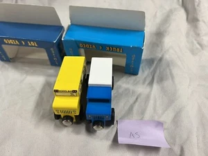 Wooden Mister Rogers Neighborhood Speedy Delivery Truck 2005 School Bus 20044 AS - Picture 1 of 2