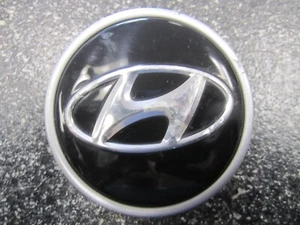 2019-2021 18" Hyundai Veloster Black & Polished OEM Center Cap 52960-J3000 One/1 - Picture 1 of 8