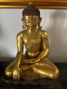 Antique Tibetan Gilded Bronze Buddha – 11" – Circa 1920s – Earth-Touching Mudra  - Picture 1 of 4