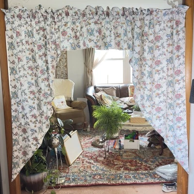 "Niveles de botín forrados de algodón floral hechos a mano 40 X 63"" y cenefa 16 X 40"" de colección" Foto 1 de 4