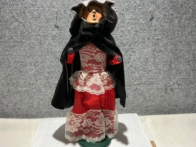 1994 Vintage Byers Choice Lady Woman Caroler (#6) - Image 1 of 4