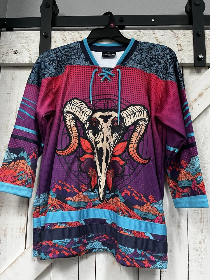 Camiseta Lost Lands Ravenscoon talla pequeña  Foto 1 de 4