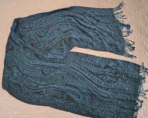 EUC Women's Teal  with black Paisley Scarf with Fringe 13.5" wide x 62" long - Picture 1 of 2