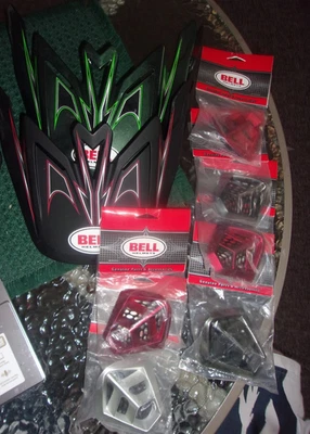 (2) CAPACETE SINO VISEIRAS VINTAGE E (6) PORTAS BUCAIS ver fotos - Imagem 1 de 4