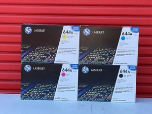 Juego de 4 cartuchos de tóner HP LaserJet 644A BCYM Q6460A Q6461A Q6462A Q6463A  - Imagen 1 de 5