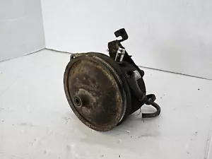 GM OEM Duramax Diesel Power Steering Pump With Pulley 15928343 - Picture 1 of 9