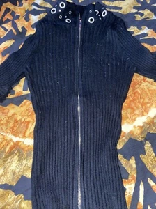 BELLDINI cooles tiefschwarzes Oberteil mit Reißverschluss und Glitzerkragen Größe S - Bild 1 von 3