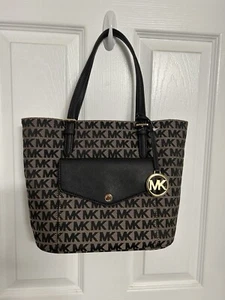 Michael Kors Jet Set Medium Pocket MF Tote/ Black- Beige/$178/NWT - Picture 1 of 6