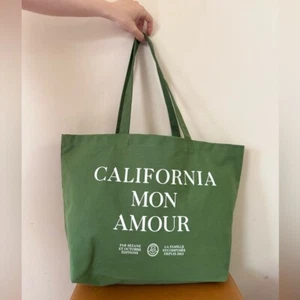 Nuevo Bolso de Mano Sézane X Octubre Ediciones Lona Verde - “California Mon Amour” - Imagen 1 de 4