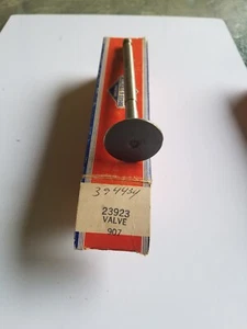 Briggs & Stratton Exhaust Valve 23923 - OEM Packaging - NEW - F3C - Picture 1 of 2