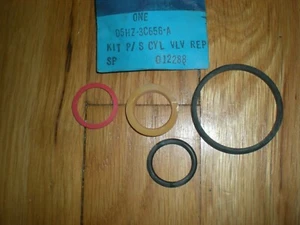 NOS 1976 - 1979 Ford C800 C900 Power Steering Valve Repair Kit D5HZ-3C656-A - Picture 1 of 1