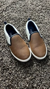 Boys Carters Slip on Boat Shoes Size 11 - Picture 1 of 1
