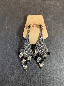 Pair Of Unbranded Rhinestone Earrings - Picture 1 of 5